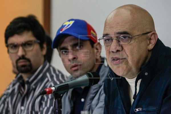 Venezolanos divididos ante la huelga mientras el diálogo se concreta en Caracas